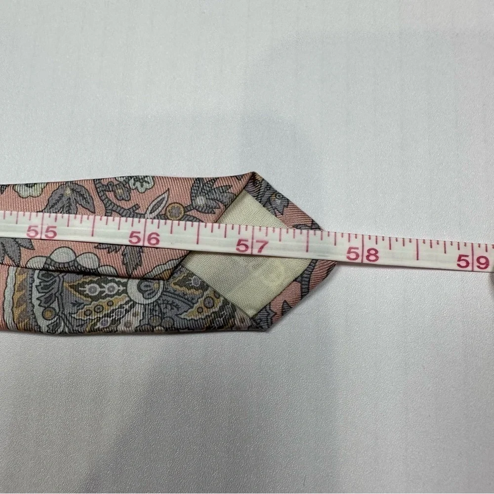 LIBERTY OF LONDON Pink Paisley Silk Tie